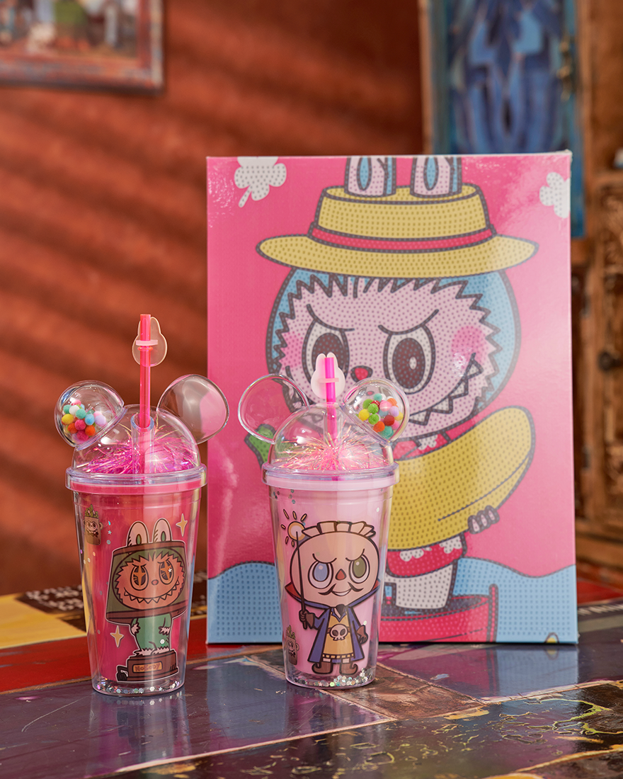 Drink cup with straw